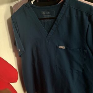 Figs Men's Deep Blue V-Neck Tee